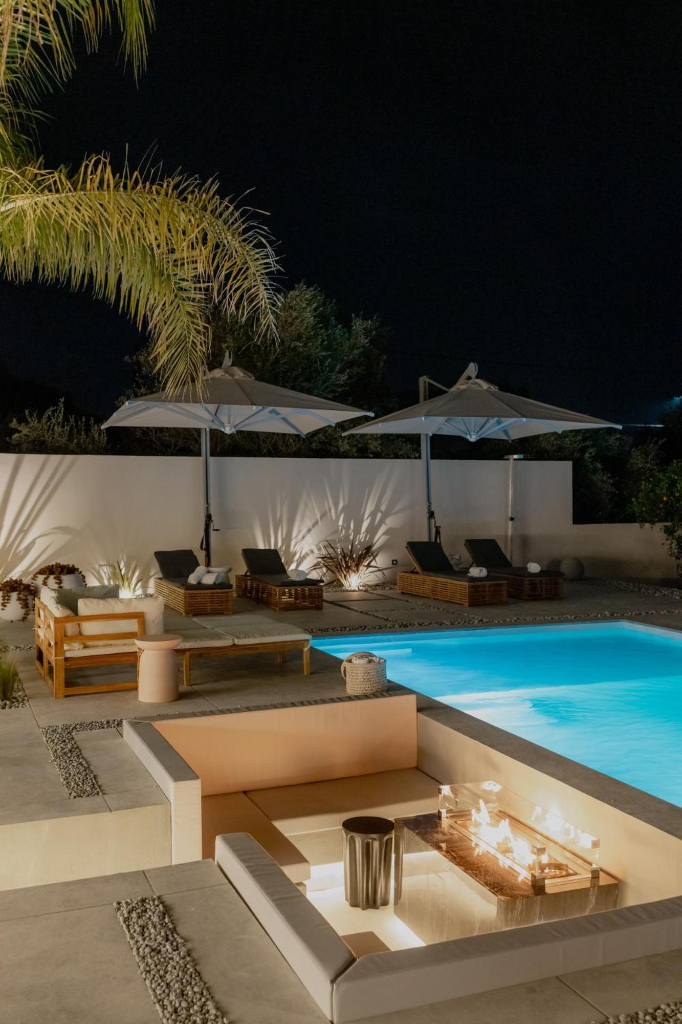 Nafplio Blue Topaz Poolside Villa 外观 照片